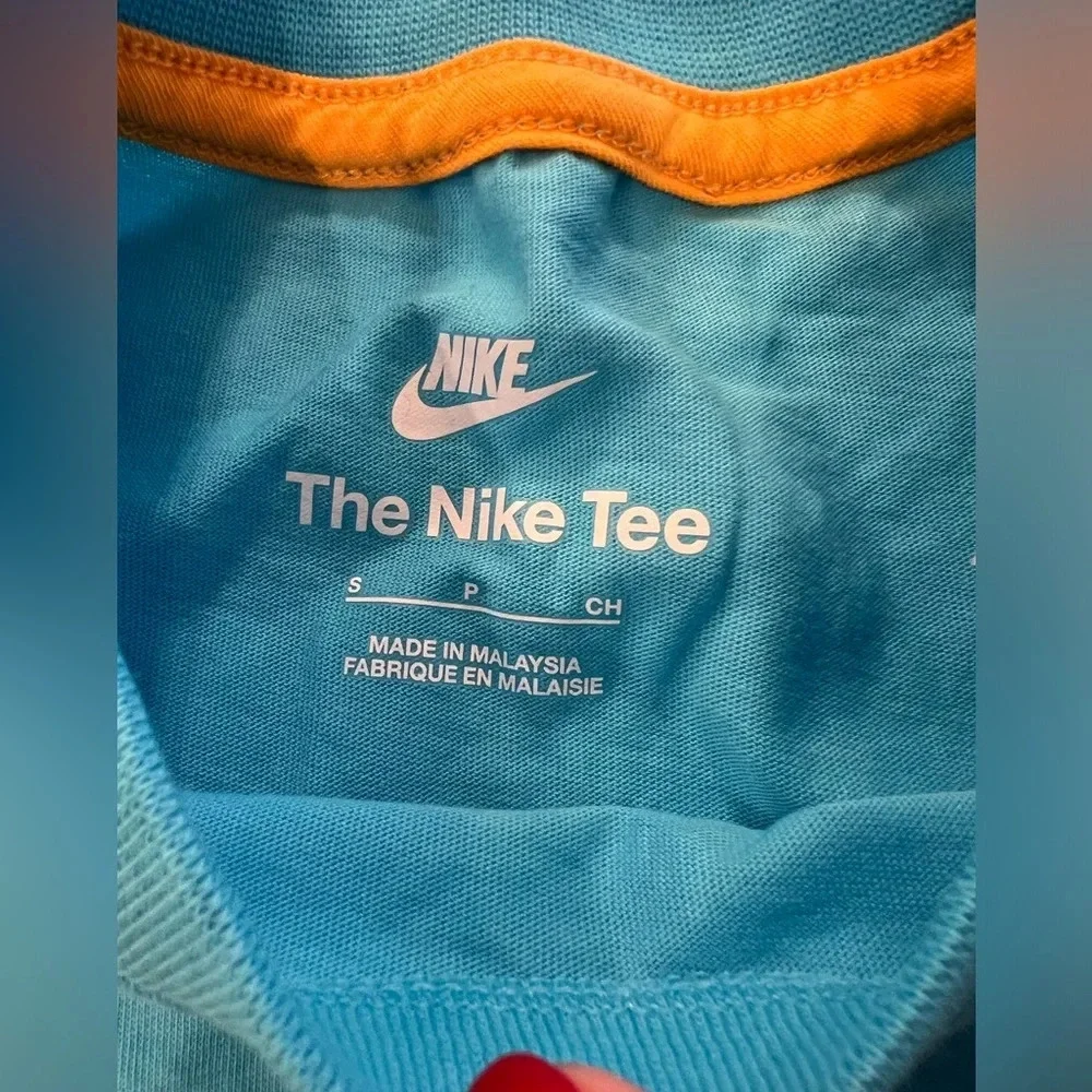 NWT Nike Youth Floral Long Sleeve Blue/Yellow Tee in Youth Small